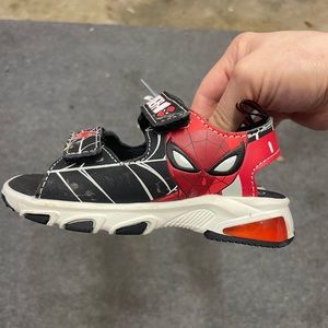 Toddler spiderman sandal size 8 NWT